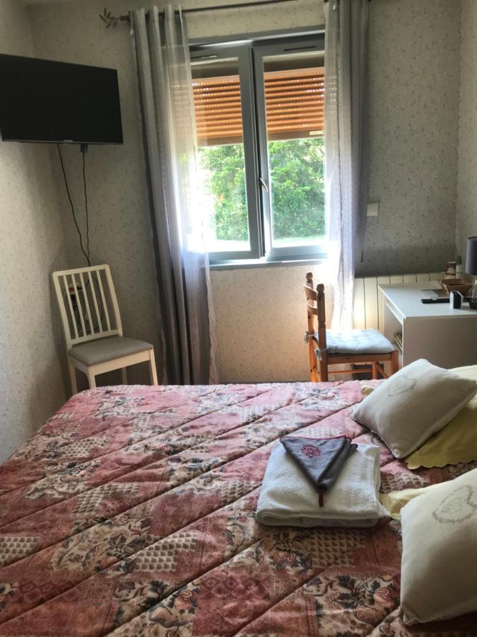 Maison Conviviale Puy-Guillaume 外观 照片